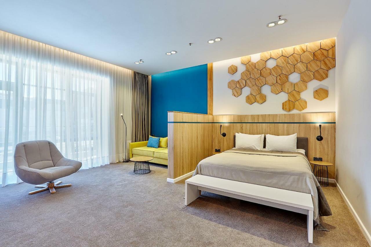 Aqua-Minsk Hotel Plus Luaran gambar